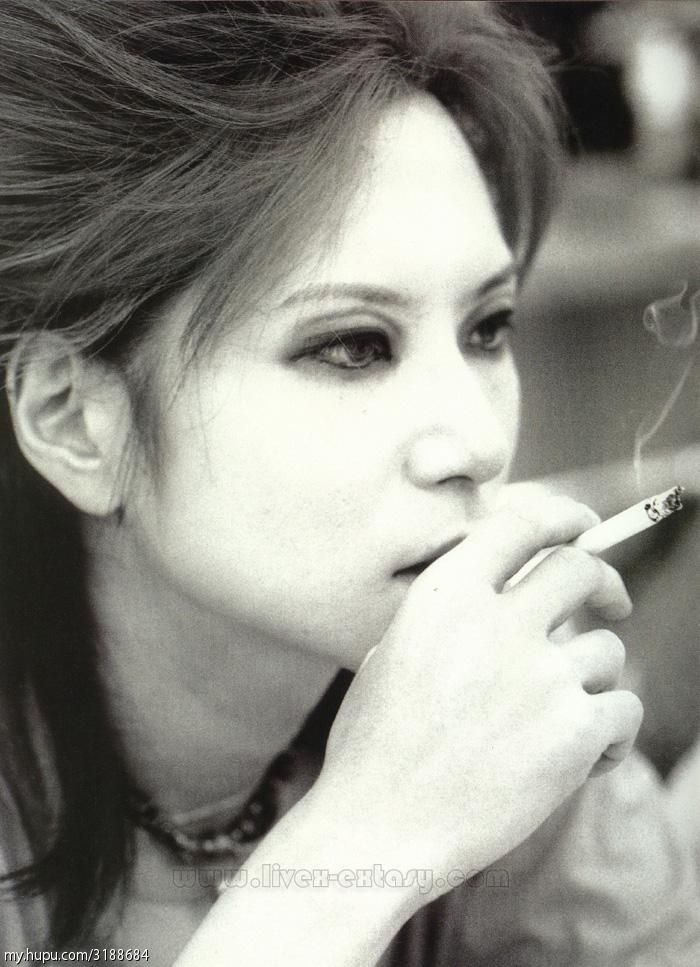 日本著名摇滚乐队x-japan吉他手hide逝世15周年.