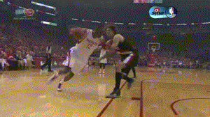 火箭三大中锋一个招式