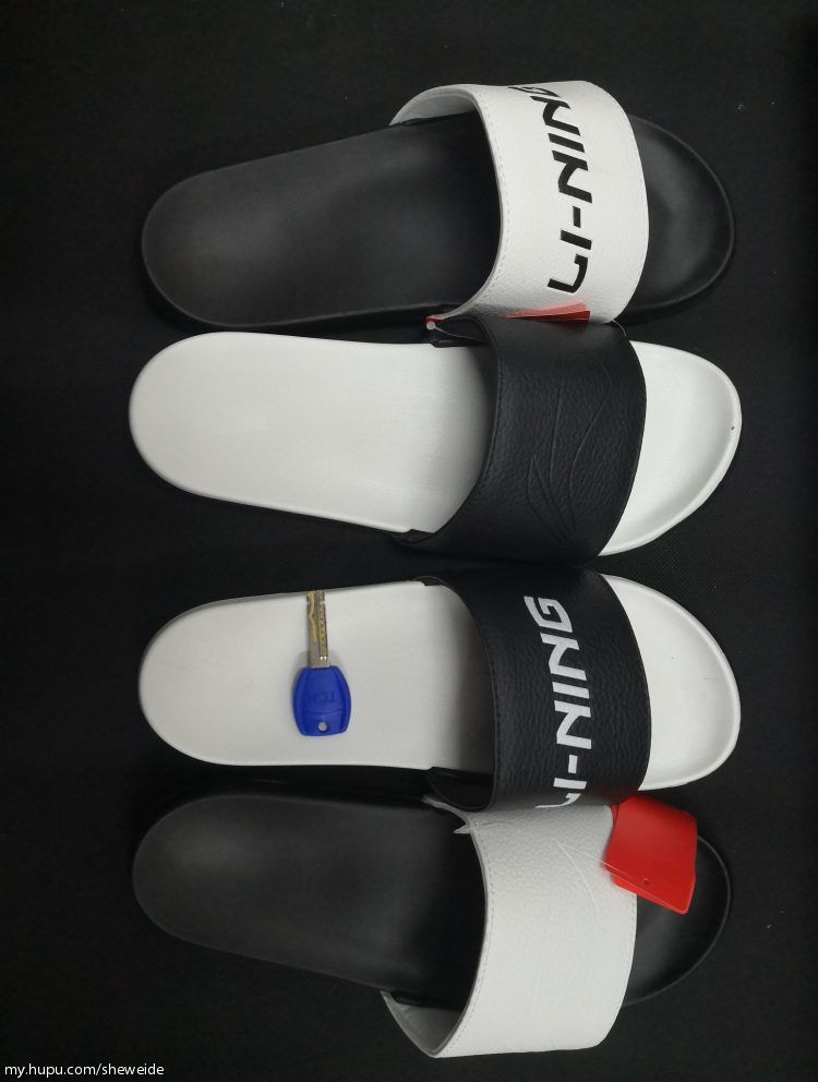 货号agan003,李宁新原盒45码285mm黑白太极鸳鸯色合成革大logo拖鞋,全