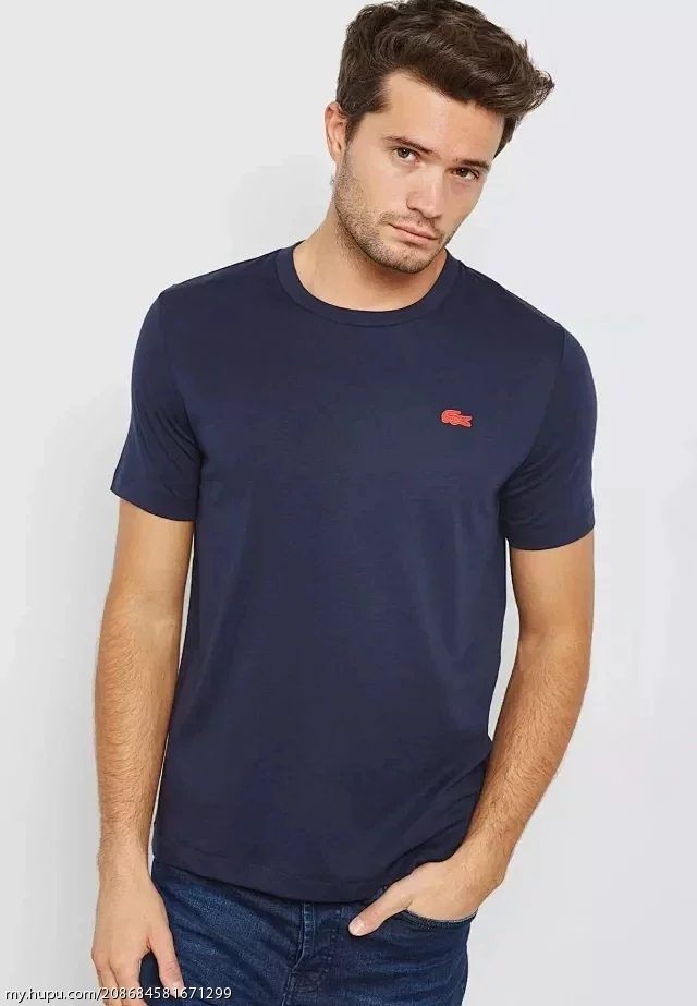 法鳄 lacoste live 纯色小logo tee 短袖 69元 劝大家一起带个两三件