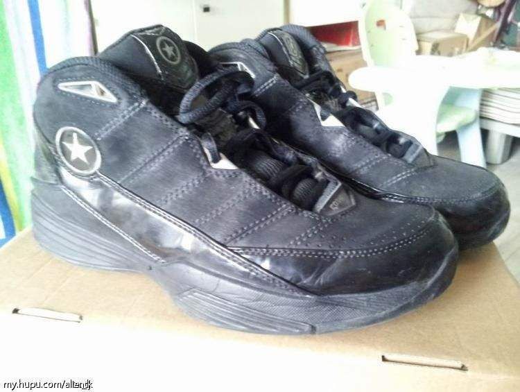 帆布鞋除外,有多少人曾经穿过匡威的篮球鞋?