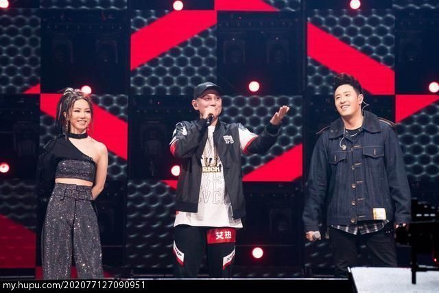 社区 步行街主干道  某红花会知名明星的歌曲全部下线,现在也找不到