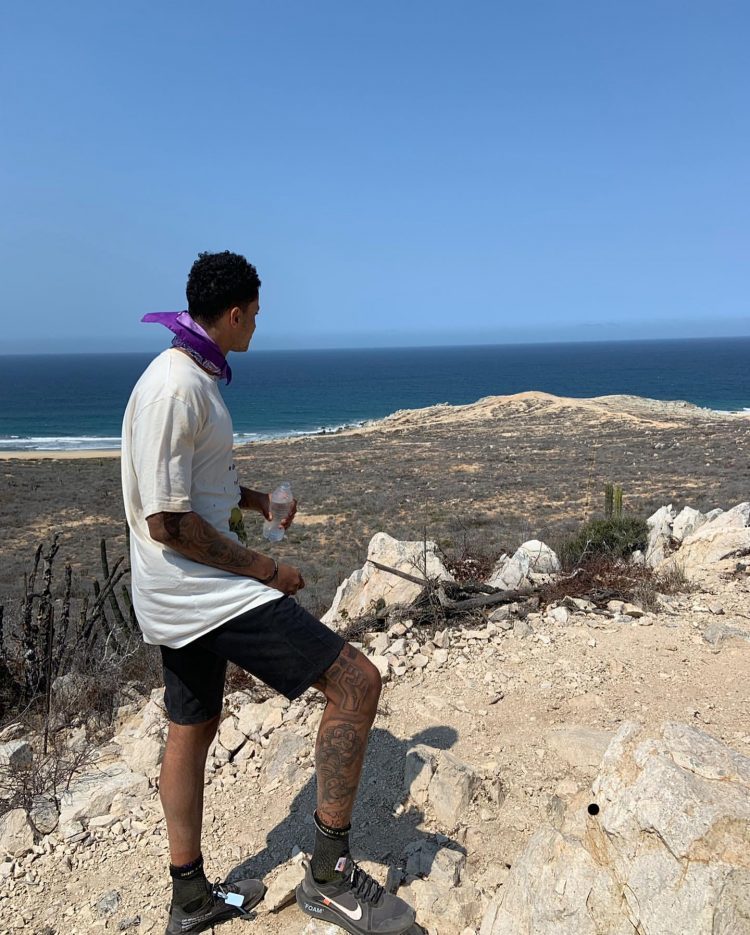 [流言板]多姿多彩!库兹马发布图集回顾夏日历程