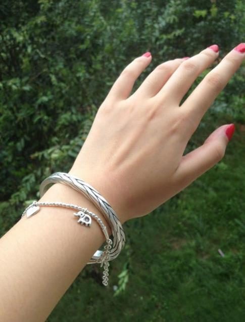 修长白净的纤纤玉手(转来的)