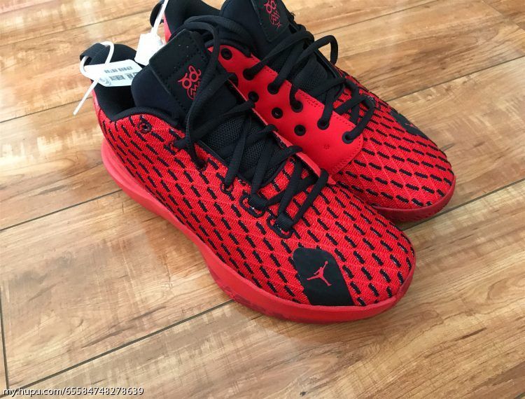 刚入了双保罗cp 12代,请问这鞋实战如何啊?