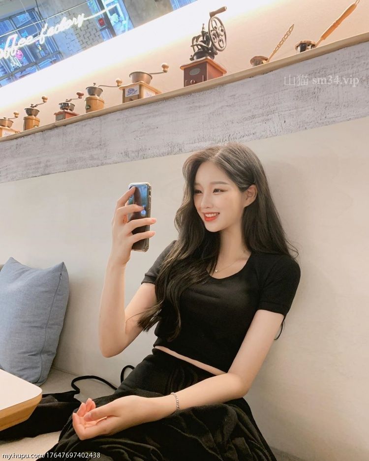 举手投足都让人融化「超可爱笑容」女友力爆棚!