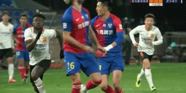 虎扑|青岛黄海总比分8-7逆转武汉卓尔成功保级 朱建荣救主