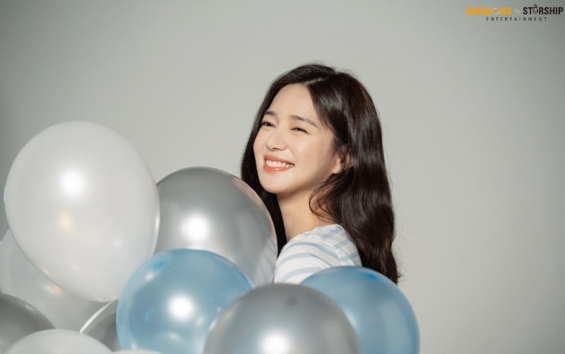 [图集分享]李伊利雅(73p,大流量慎点)