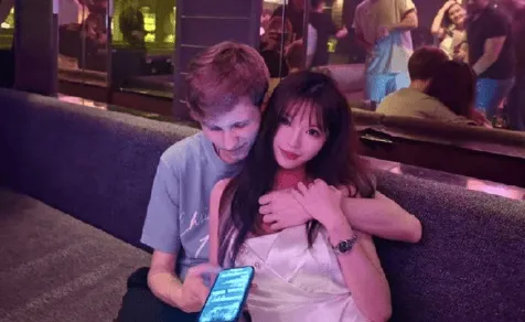 哈哈哈，最终一分，脑细胞烧没了，骗中骗中骗+绕啊绕啊绕
