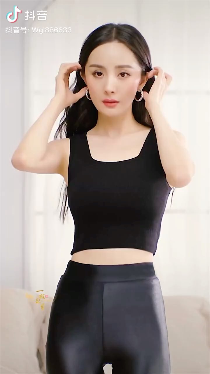 女明星美足系列加更穿上袜子的杨幂你的理想型