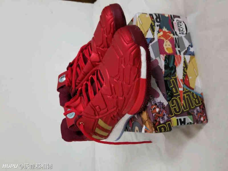 女朋友送的哈登钢铁侠,这波什么水平?