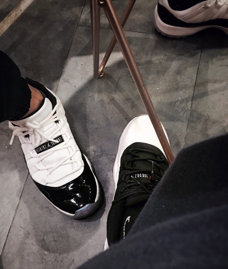 各位哥哥,这双小众aj11怎么搭呀