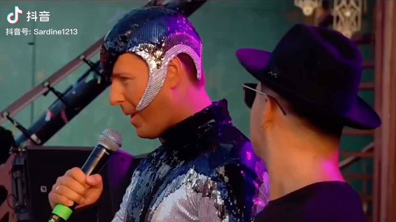 维塔斯原来能唱出电音