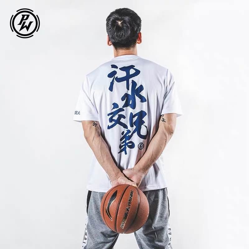 终于轮到我了 我是深圳站的冠军王晶 有什么要问我的吗 虎扑