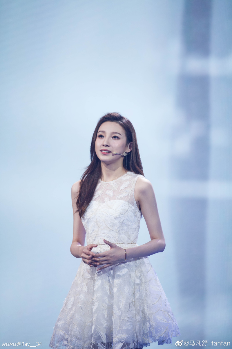 李蕊,被称为氧气美女.