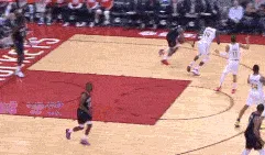 巅峰哈登在跳球完就得包夹他 我们用box