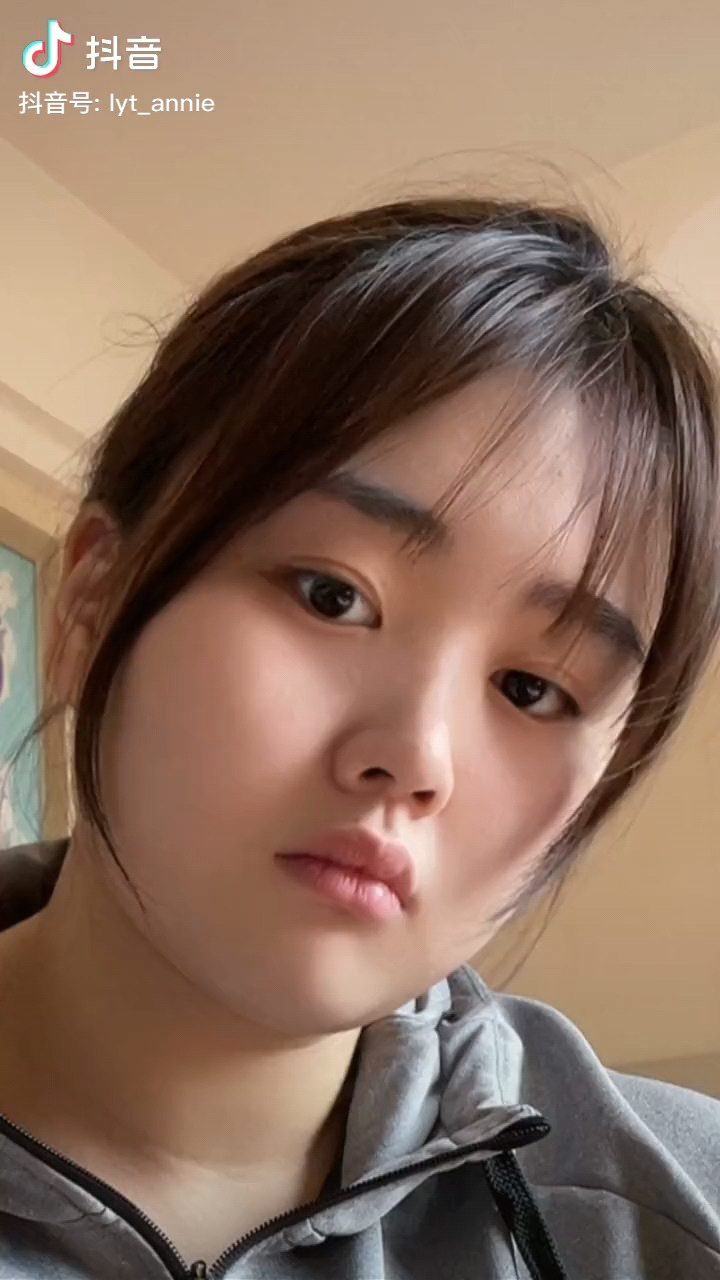 大宝贝刘禹彤甜美自拍