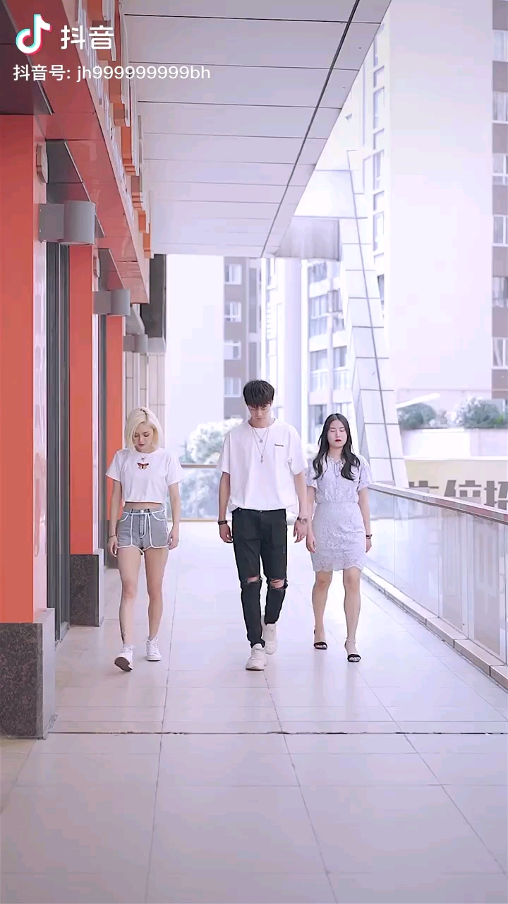 video-poster