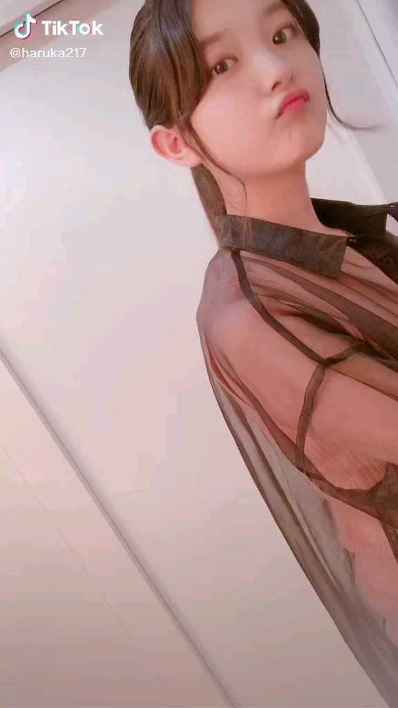 video-poster