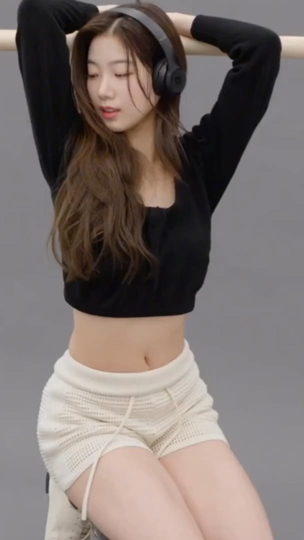 video-poster