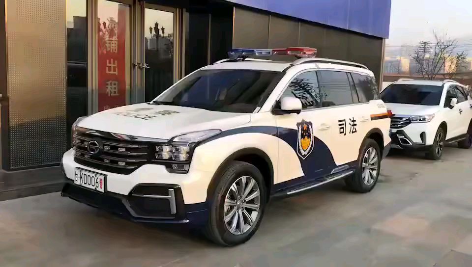 深圳这个沃尔沃xc60警车什么水平涂装漂亮不