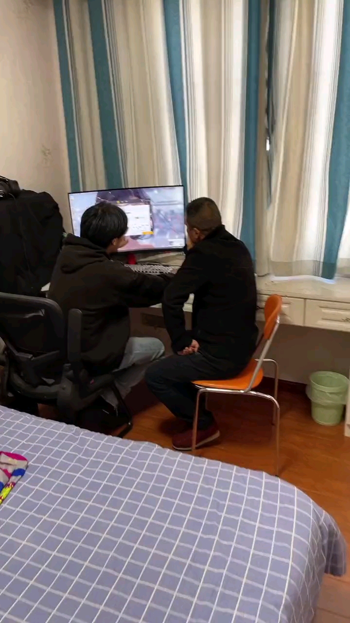 video-poster