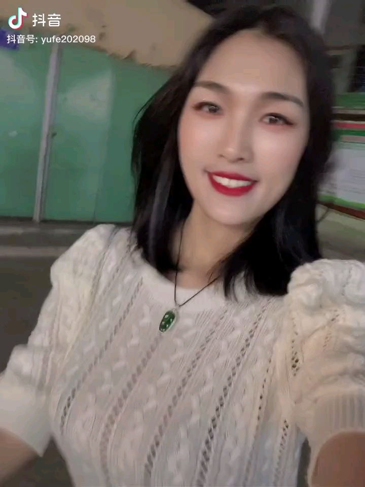 余菲最近又长痘了httpsvdouyincomerchyta