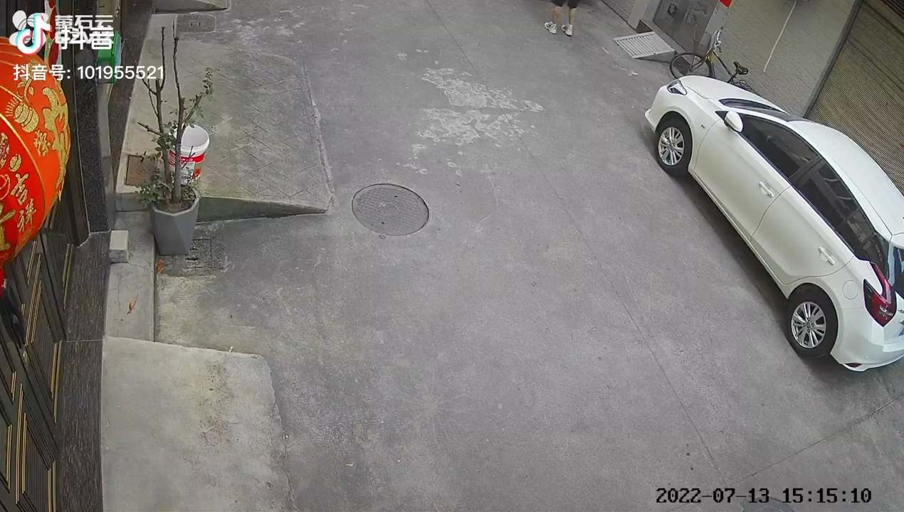 短短一分钟 集中千般恶的视频 步行街主干道 虎扑社区