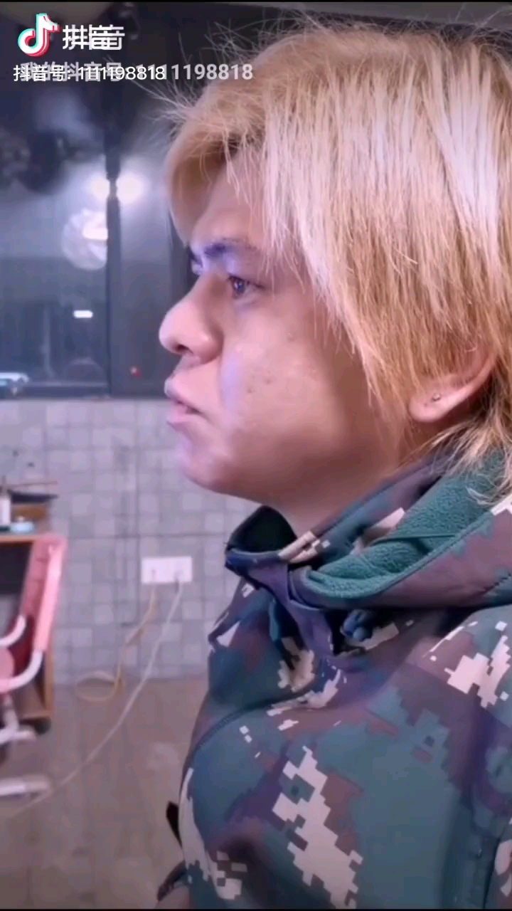 video-poster