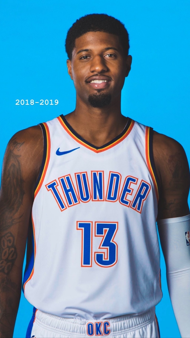 乔治历年定妆照(图片来自官博)