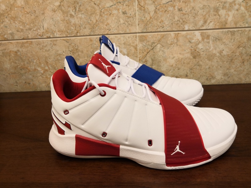 cp3保罗11红蓝鸳鸯 帅不帅请您欣赏