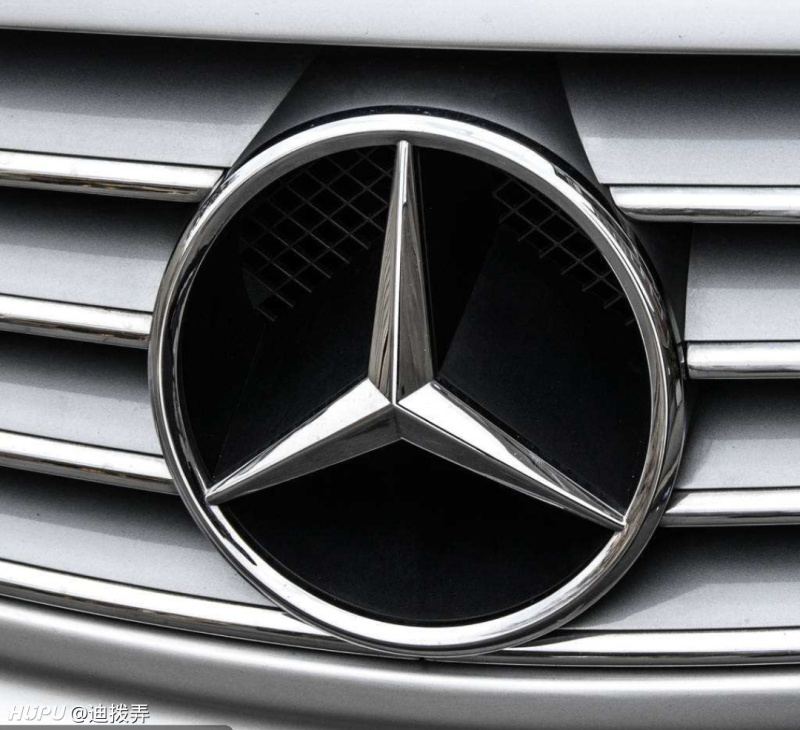 奔驰为什么要换塑料车标?