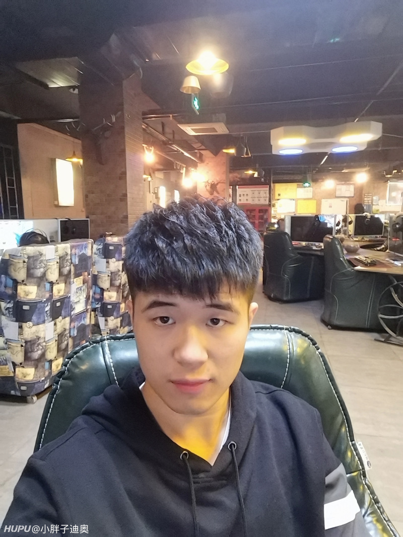 兄弟们我烫了个头修了眉毛现在有五分了嘛 虎扑