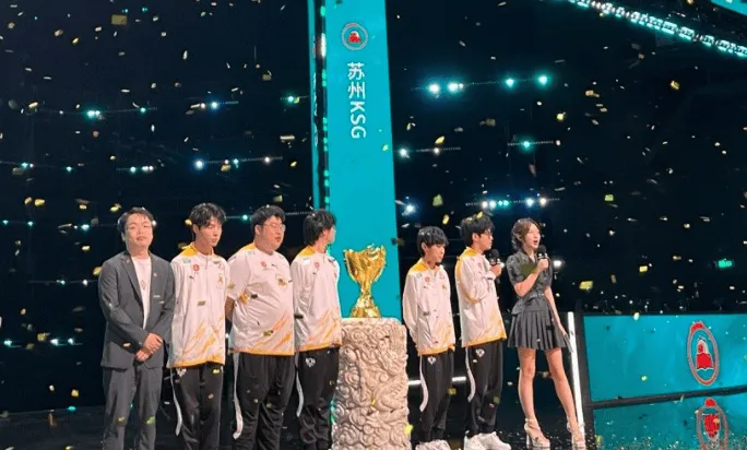 76人现在3胜14负东部倒数第二，上赛季同期12胜5负东部第二