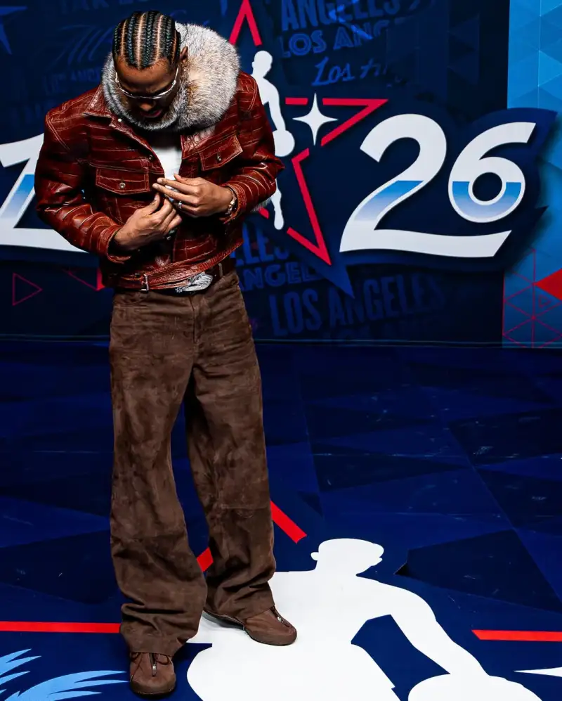 ??赫伊森父親轉發視頻，塞維利亞女球迷激動慶祝4