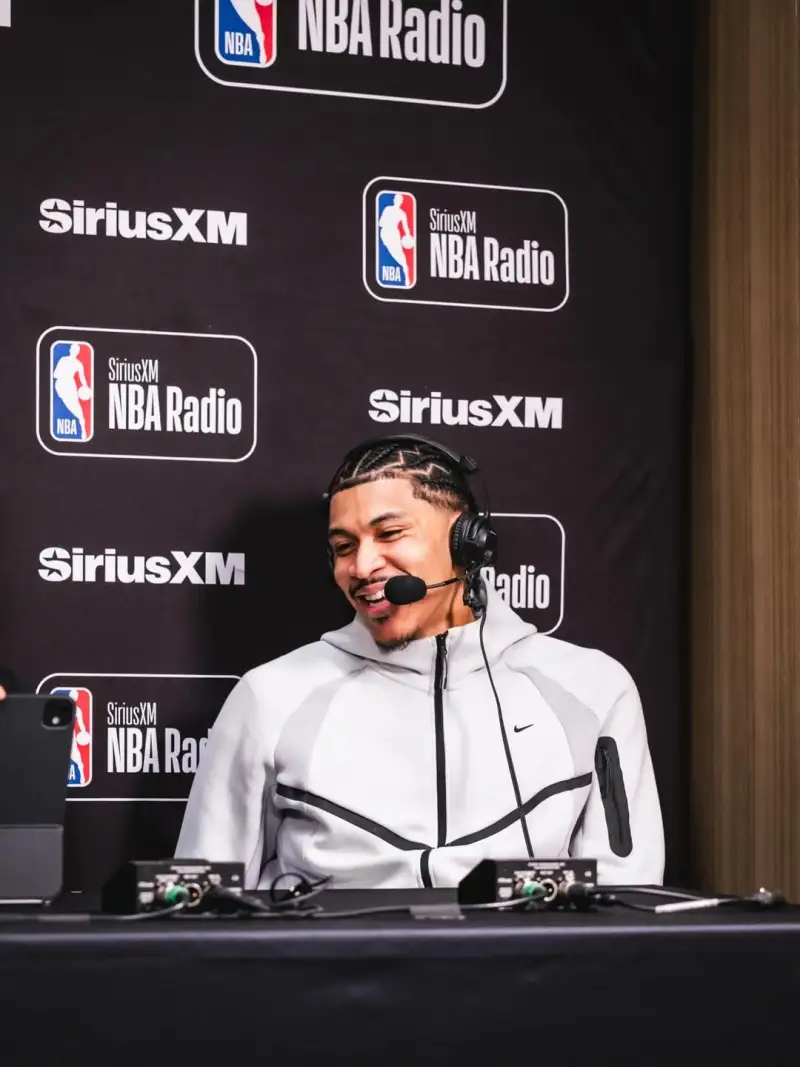 [流言板]湖人官方：在2024年2月9日科比81分雕像落戶星光廣場