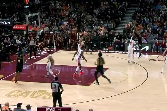 心情未受歧視事件影響，維尼修斯回到馬德里時(shí)笑容滿面