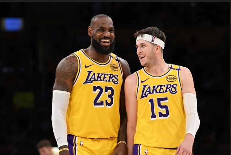 [流言板]電訊報：卡塞米羅最近在邁阿密度假，他愿前往美職聯踢球