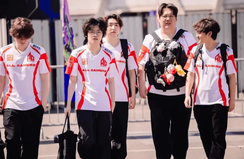 [流言板]太陽傷病報告：布克繼續缺陣，杰倫