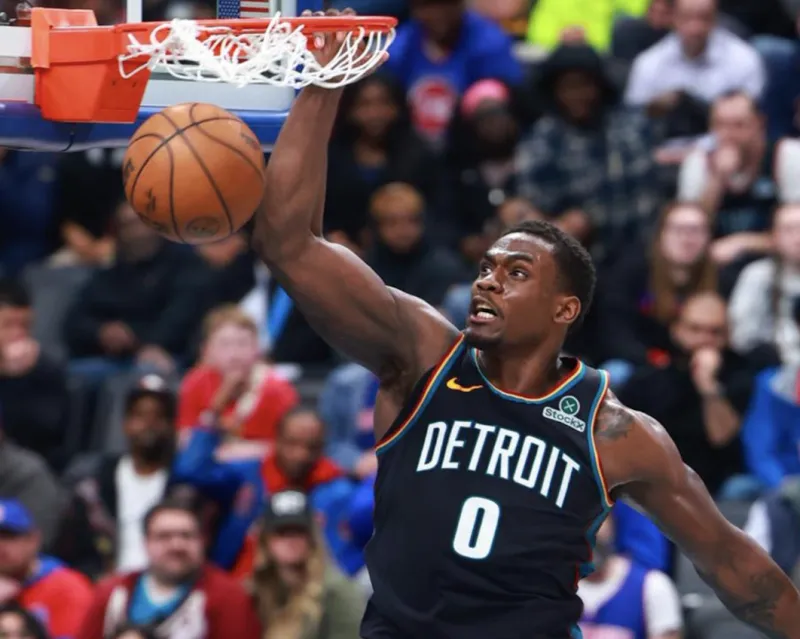 [流言板]詹姆斯：經(jīng)常考慮當(dāng)我退役后，哪些年輕人可以傳承下去