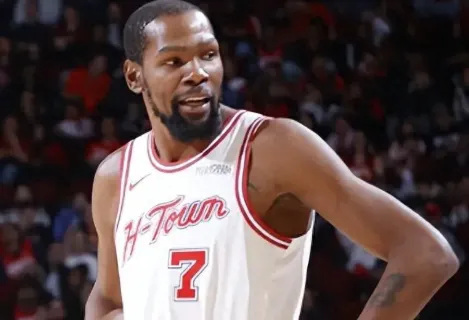 我的任務(wù)就是拼！古德溫替補(bǔ)上場(chǎng)各種撕咬&拼搶 出手1次&拿5籃板