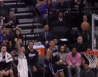 [流言板][今日首發]藍桉、夏凌重回首發，Fly對位櫻花能否帶隊取勝？