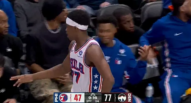 [流言板]快船戰勝猛龍取得3連勝，落后第七太陽還有3個勝場