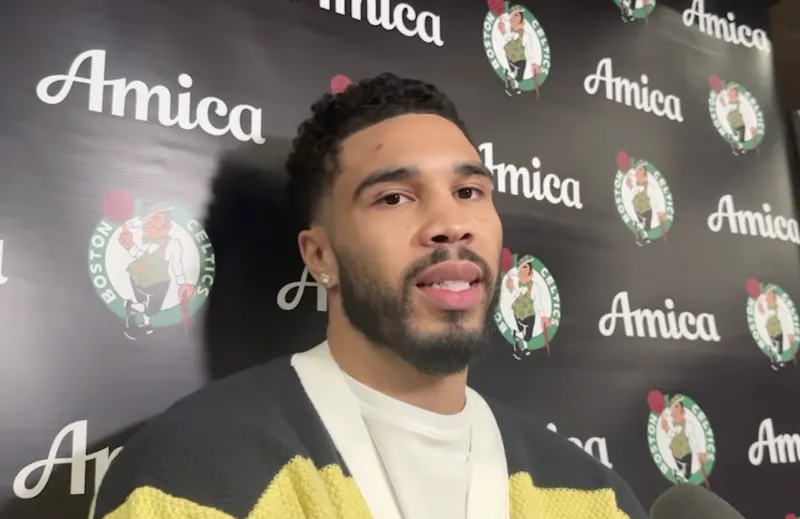 [流言板]麥科勒姆面對戈貝爾再次打板命中，首節個人8投7中狂砍16分