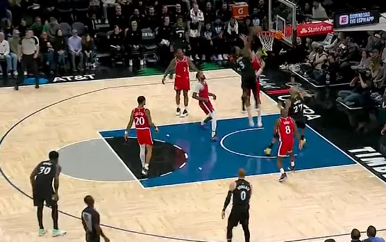 [流言板]雷迪克：第三節我們的失誤就像潮水般涌來，都是些傳球失誤