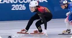 短道速滑女子500M预赛第五组：张楚桐小组第二晋级
