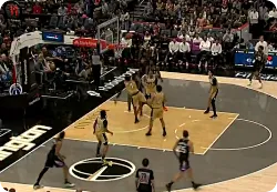 欣森持球突破上篮打进，爵士打出一波12-2领先到9分