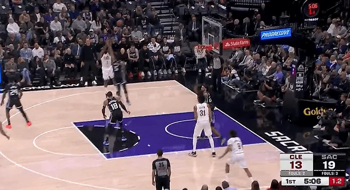 [流言板]新時代！快船官方曬加蘭10號球衣定妝照與球迷分享