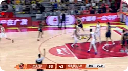 CBA常规赛：广东半场53-43领先福建，麦考尔16分&奎因13分
