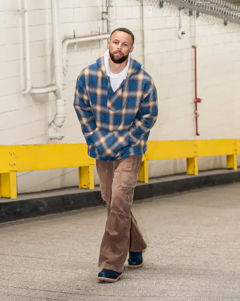 紐卡扳平！角球機會，曼城沒解圍遠，霍爾遠射折射入網